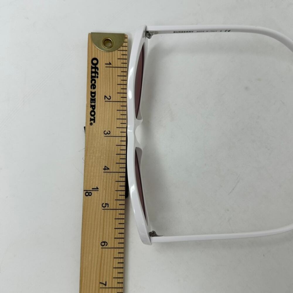 Burberry Women's White Oval Sun Glasses Designer Summer Style Classic Timeless - Picture 5 of 13